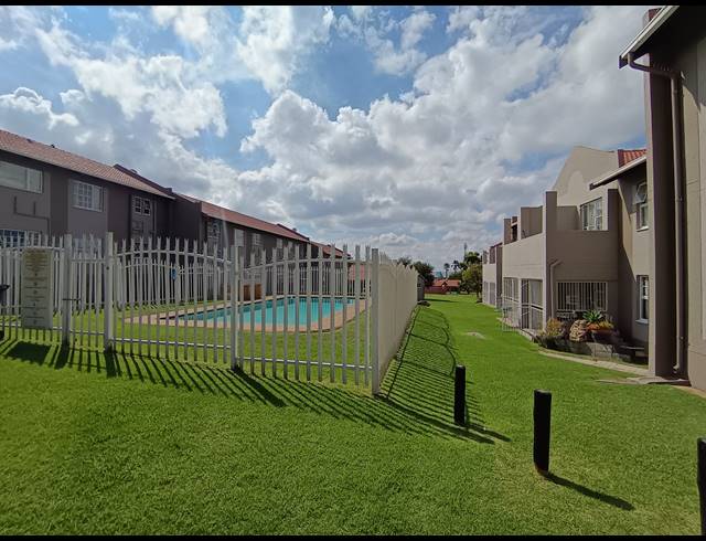 2 BEDROOM APARTMENT FOR SALE IN MEYERSDAL
